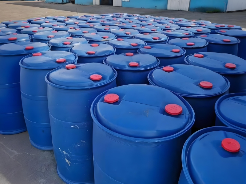 R12二氯二氟甲烷貯存現(xiàn)場